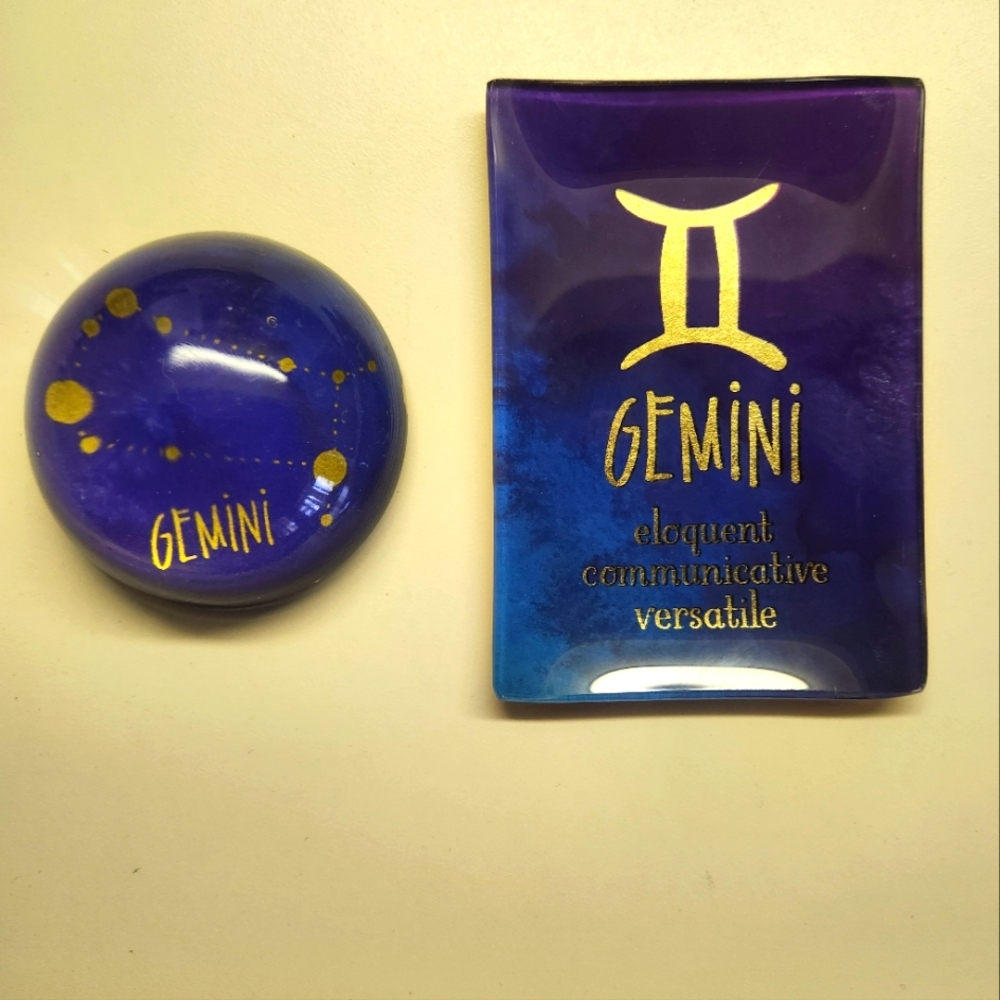 SHARON KROPP DESIGN GEMINI PAPER WEIGHT & JEWELRY TRAY.  NEW